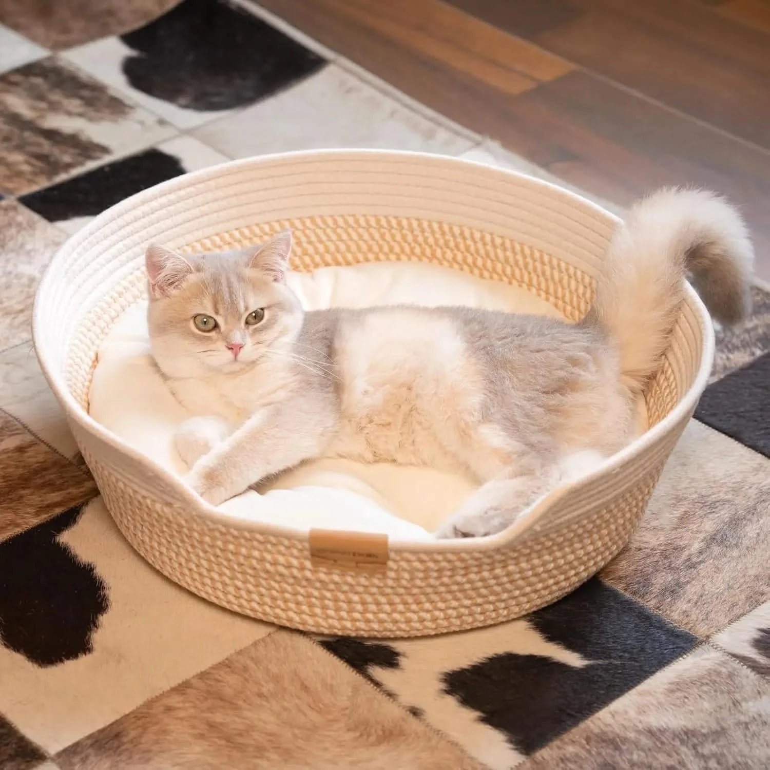 CHEERHOME PETS Woven Cat Basket Bed, Plush Cushion for All-Season Comfort