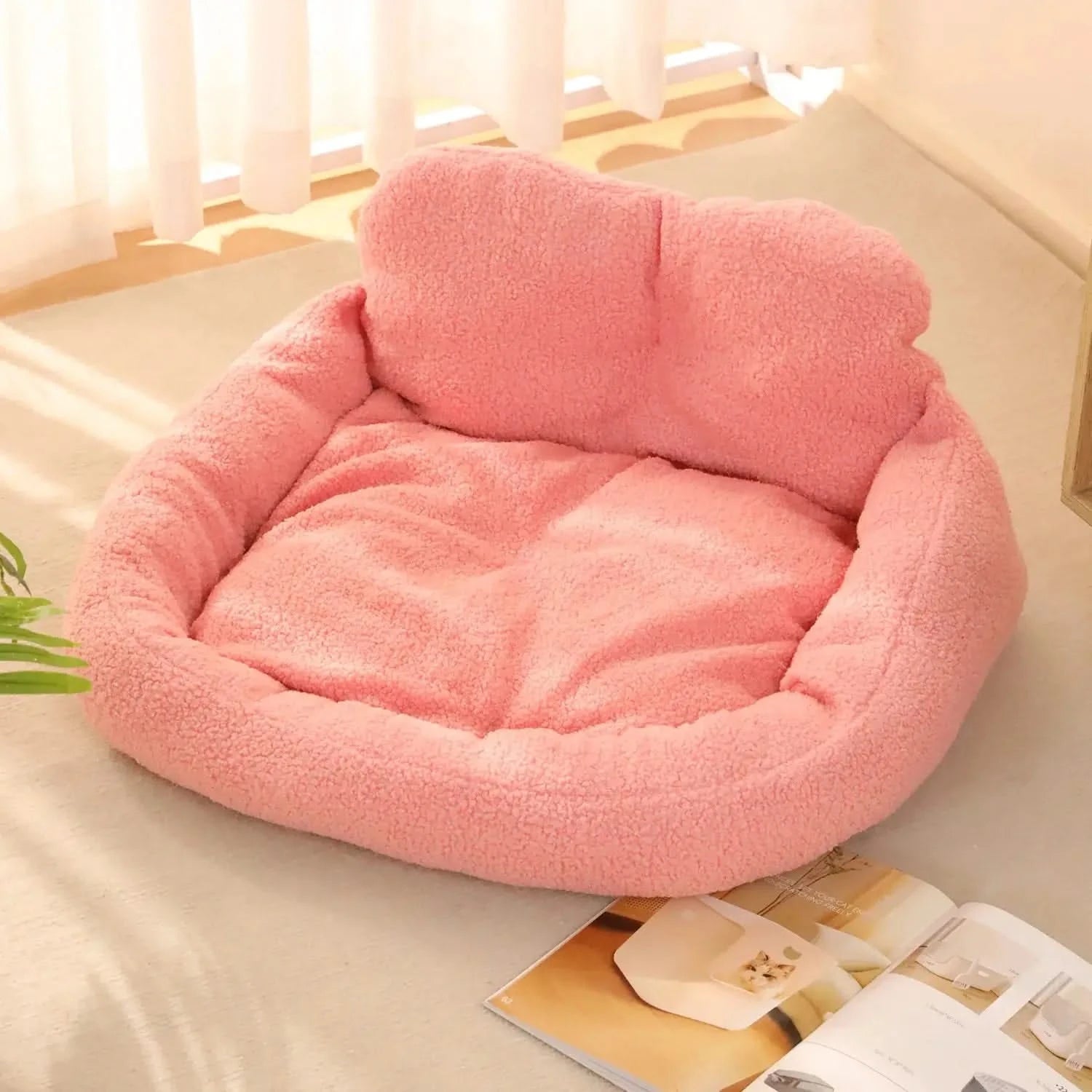 Plush Heart-Shaped Pet Bed: Detachable, Washable, Warm for Dogs and Cats
