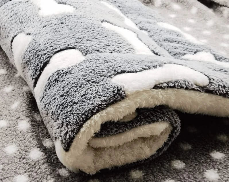 Amakunft 2-Pack Cozy Washable Fleece Pet Bed Mats for Small Animals