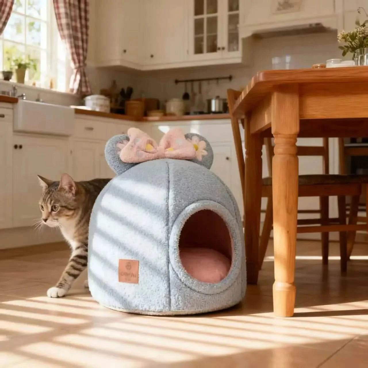 Winter Warm Enclosed Plush Teardrop Shape Pet Nest Hygiene Maintenance