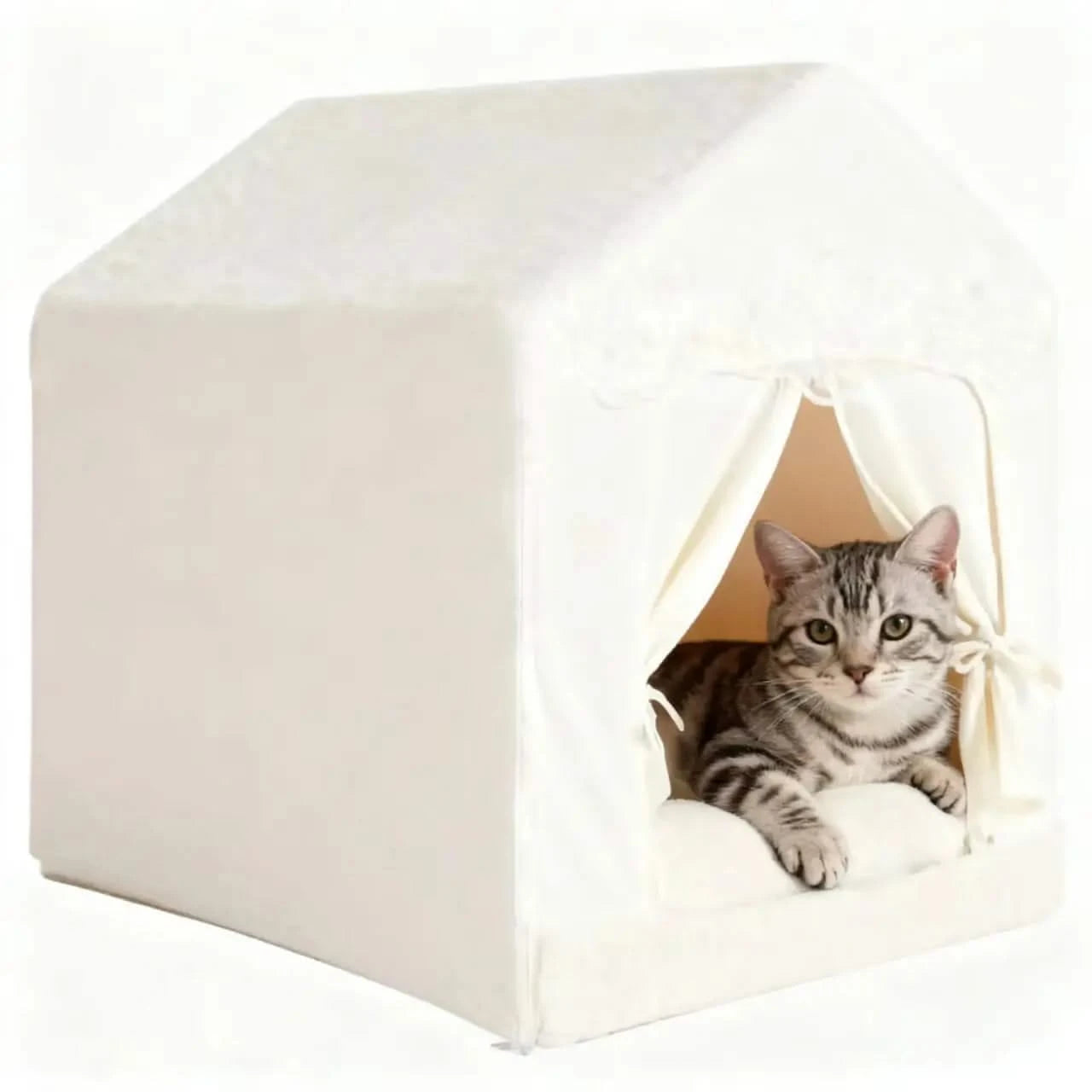 Easy Clean & Maintenance:The bed's easy-clean material makes upkeep a breeze, keeping your pet's space hygienic.