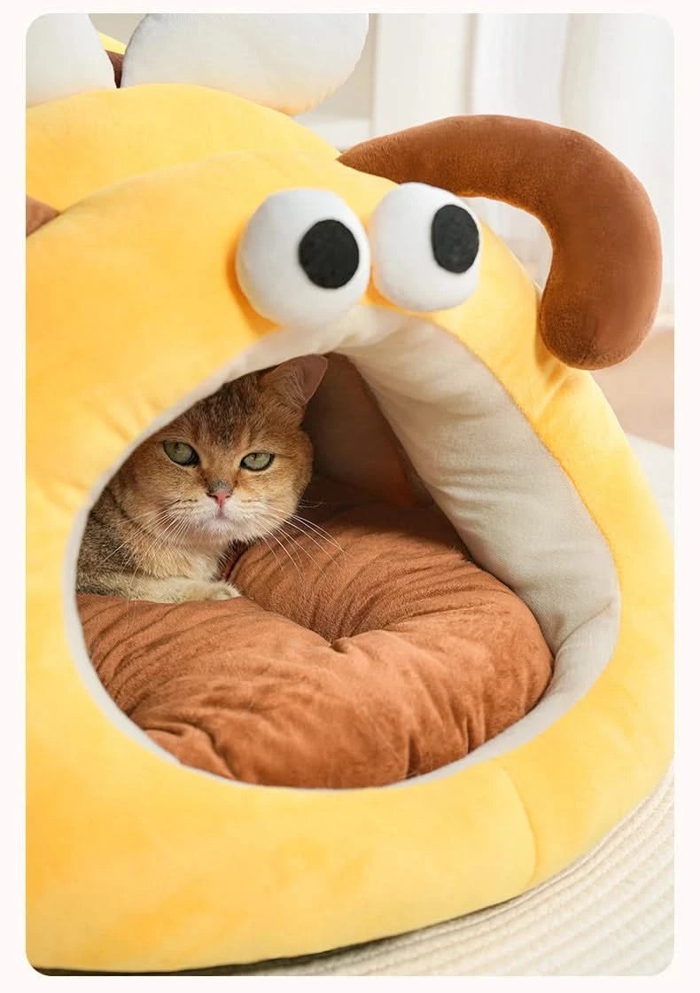 Cat Bed, Bee Shape, Soft Plush, Yellow/Brown, Fluffy Accents, Playful Nest