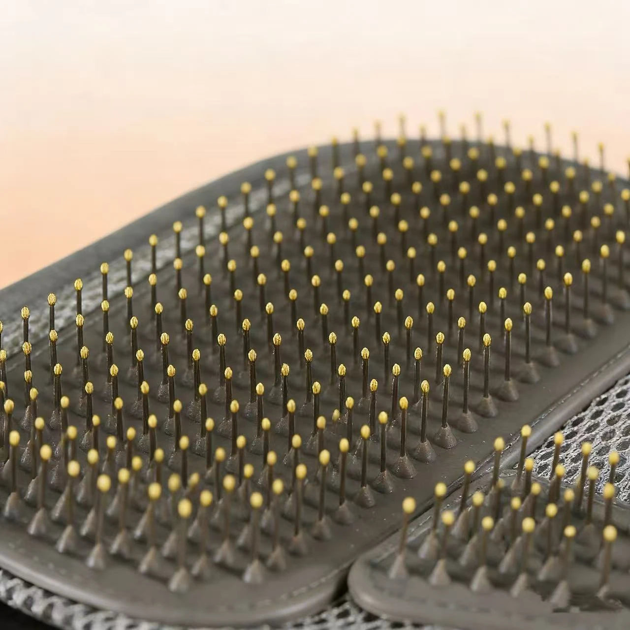 Bath & Groom Cat Glove for Cats - Comb Teeth Mesh Fabric Adjustable Strap Grey-Black