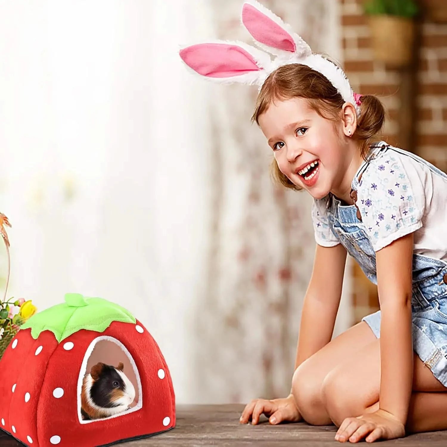 Warm Washable Strawberry Fleece Cuddle Bed for Small Pets