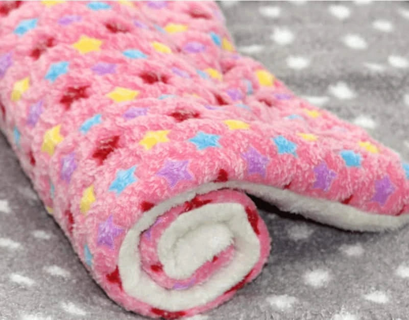 Amakunft 2-Pack Cozy Washable Fleece Pet Bed Mats for Small Animals